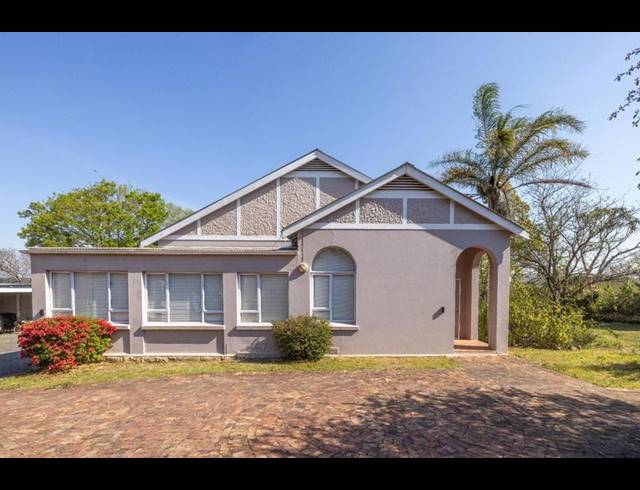 5 BEDROOM HOUSE FOR SALE IN KINGSWOOD